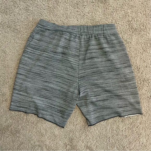 Nike Dri Fit heather grey striped size XL used shorts - Picture 2 of 2